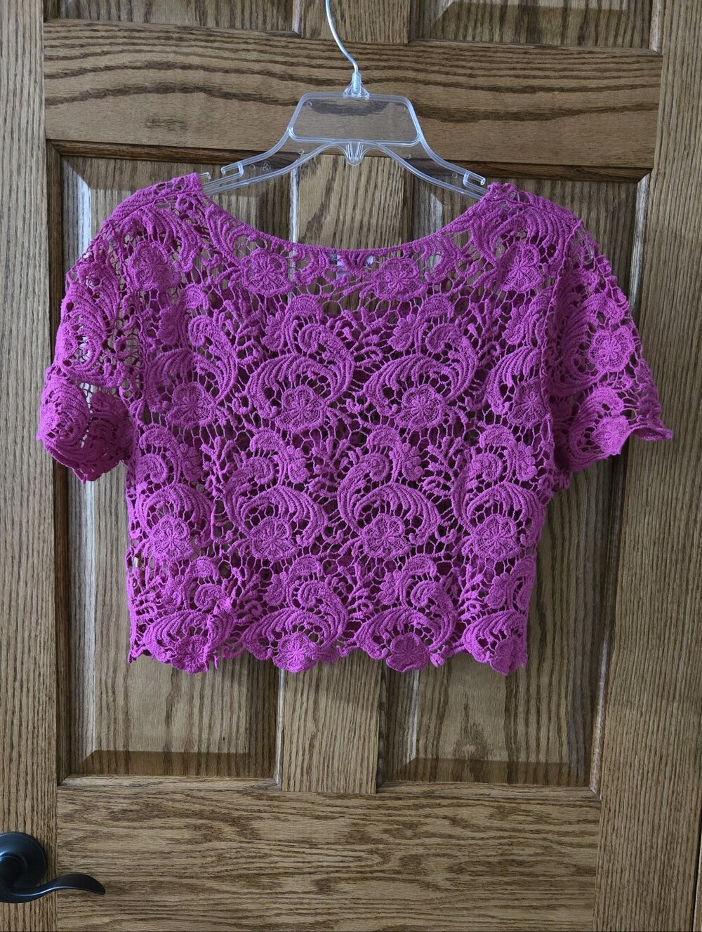 dELiA*s Fuchsia Crochet Lace Crop Top - Picture 3 of 6